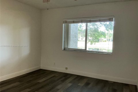 Copropriété à louer à Pompano Beach, Floride: 2 chambres, 100.33 m2 № 1828675 - photo 26