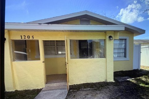 Villa ou maison à Haines City, Floride 3 chambres, 77.67 m2 № 2349421