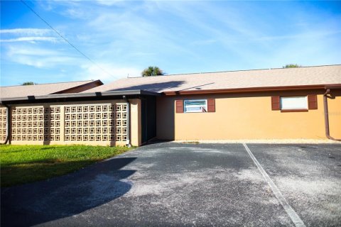 Copropriété à vendre à Casselberry, Floride: 1 chambre, 64.1 m2 № 2104393 - photo 2