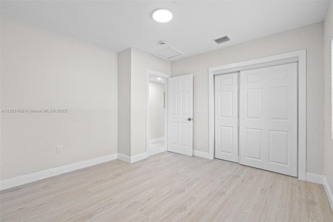 Casa en venta en Lauderhill, Florida, 3 dormitorios, 126.81 m2 № 1975611 - foto 26