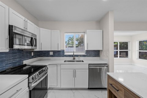 Casa en venta en Lauderhill, Florida, 3 dormitorios, 126.81 m2 № 1975611 - foto 10