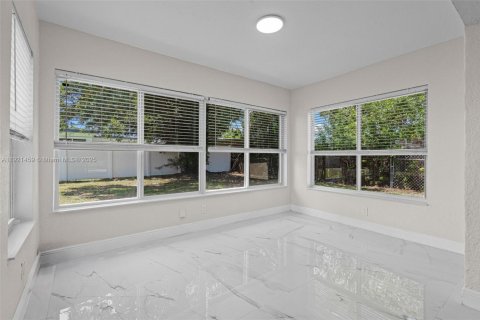 Casa en venta en Lauderhill, Florida, 3 dormitorios, 126.81 m2 № 1975611 - foto 12