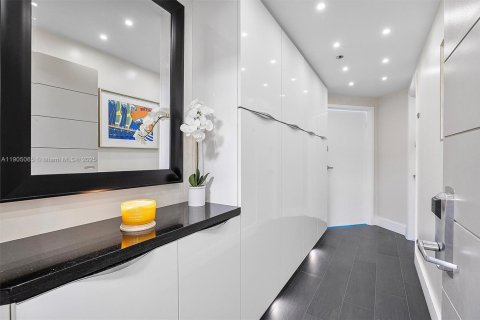 Copropriété à vendre à Miami, Floride: 2 chambres, 102.01 m2 № 1955244 - photo 10
