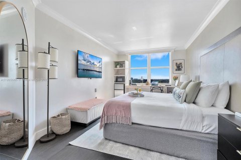 Copropriété à vendre à Miami, Floride: 2 chambres, 102.01 m2 № 1955244 - photo 12