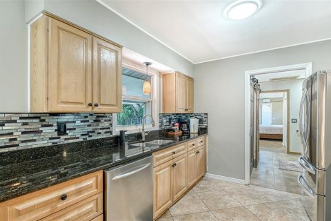 Villa ou maison à vendre à Sarasota, Floride: 4 chambres, 239.69 m2 № 2111678 - photo 14