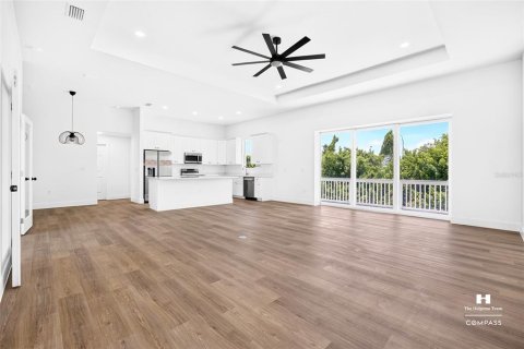 Villa ou maison à vendre à Punta Gorda, Floride: 4 chambres, 177.91 m2 № 2094630 - photo 4