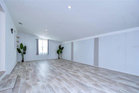 Casa en alquiler en Saint Petersburg, Florida, 2 dormitorios, 90.58 m2 № 2283731 - foto 20