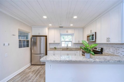 Casa en alquiler en Saint Petersburg, Florida, 2 dormitorios, 90.58 m2 № 2283731 - foto 15