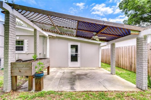 Casa en alquiler en Saint Petersburg, Florida, 2 dormitorios, 90.58 m2 № 2283731 - foto 30