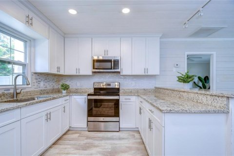 Casa en alquiler en Saint Petersburg, Florida, 2 dormitorios, 90.58 m2 № 2283731 - foto 12