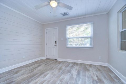 Casa en alquiler en Saint Petersburg, Florida, 2 dormitorios, 90.58 m2 № 2283731 - foto 4