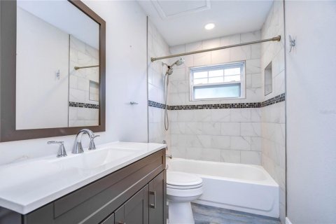 Casa en alquiler en Saint Petersburg, Florida, 2 dormitorios, 90.58 m2 № 2283731 - foto 25