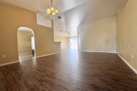 House in Kissimmee, Florida 3 bedrooms, 151.62 sq.m. № 2239178 - photo 2