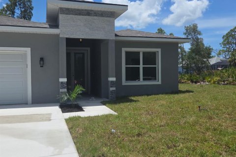 Villa ou maison à vendre à Port Charlotte, Floride: 3 chambres, 165.18 m2 № 2142976 - photo 4