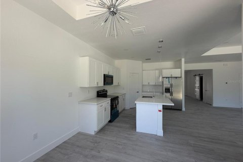 Villa ou maison à vendre à Port Charlotte, Floride: 3 chambres, 165.18 m2 № 2142976 - photo 11