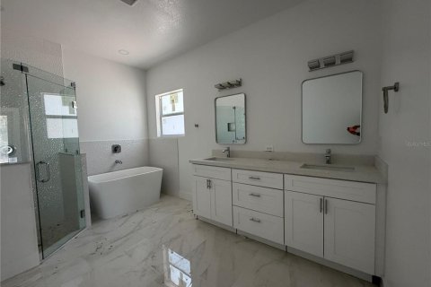 Villa ou maison à vendre à Port Charlotte, Floride: 3 chambres, 165.18 m2 № 2142976 - photo 8