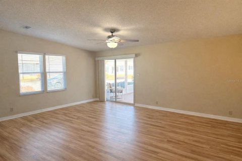 Apartment in Leesburg, Florida 2 bedrooms, 124.86 sq.m. № 2393845 - photo 6
