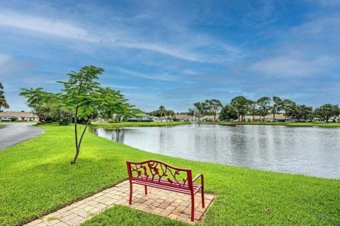 Condo in Fort Pierce, Florida, 2 bedrooms  № 1098745 - photo 1