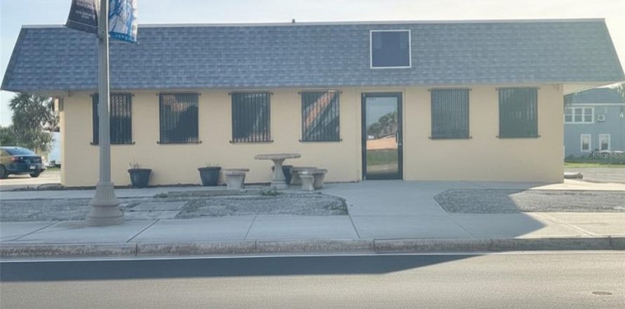 Immobilier commercial à Daytona Beach, Floride 186.45 m2 № 2214708