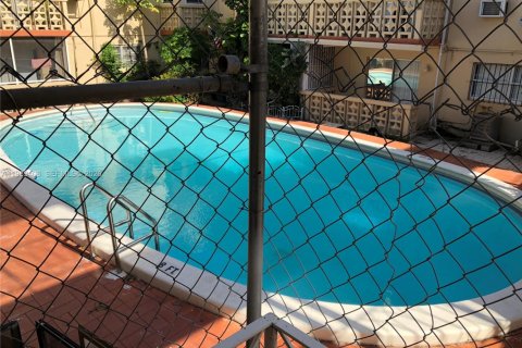 Copropriété à louer à Miami, Floride: 2 chambres, 60.39 m2 № 2051522 - photo 11