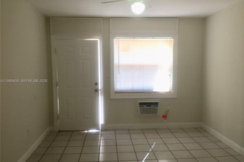 Copropriété à louer à Miami, Floride: 2 chambres, 60.39 m2 № 2051522 - photo 5