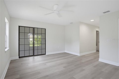 Casa en venta en Eustis, Florida, 3 dormitorios, 192.96 m2 № 2363365 - foto 19