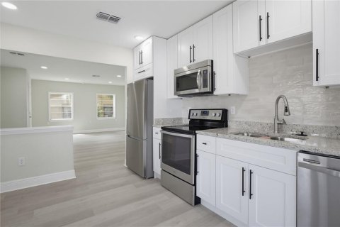 Casa en venta en Eustis, Florida, 3 dormitorios, 192.96 m2 № 2363365 - foto 21