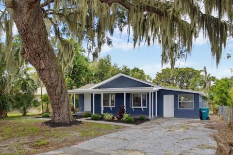 Casa en Eustis, Florida 3 dormitorios, 192.96 m2 № 2363365