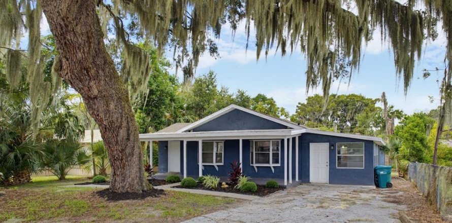 Casa en Eustis, Florida 3 dormitorios, 192.96 m2 № 2363365