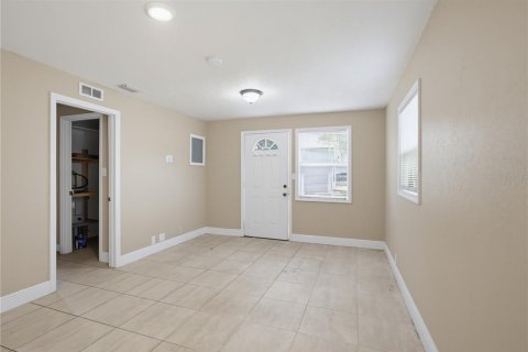 Casa en venta en Eustis, Florida, 3 dormitorios, 192.96 m2 № 2363365 - foto 11