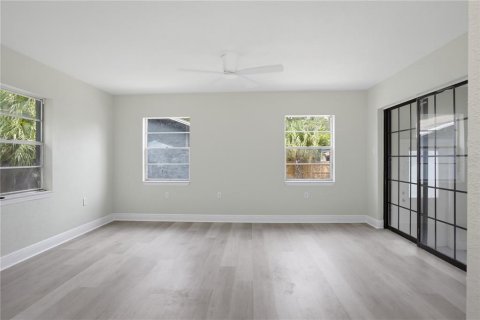 Casa en venta en Eustis, Florida, 3 dormitorios, 192.96 m2 № 2363365 - foto 24