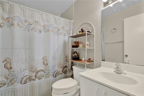 Touwnhouse à vendre à Miami, Floride: 3 chambres, 104.98 m2 № 1849116 - photo 23