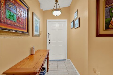 Touwnhouse à vendre à Miami, Floride: 3 chambres, 104.98 m2 № 1849116 - photo 4