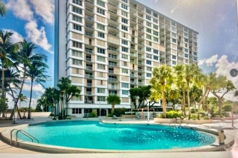 Condominio en venta en North Bay Village, Florida, 1 dormitorio, 87.33 m2 № 1761831 - foto 26