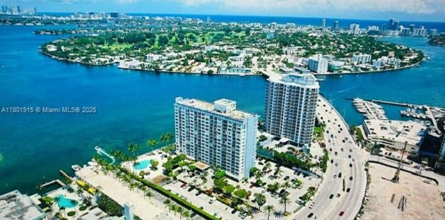 Condominio en North Bay Village, Florida, 1 dormitorio  № 1761831