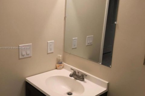 Copropriété à vendre à Deerfield Beach, Floride: 1 chambre, 54.35 m2 № 1731471 - photo 12