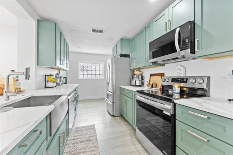Villa ou maison à vendre à Oldsmar, Floride: 3 chambres, 142.42 m2 № 2405580 - photo 13