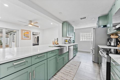 Villa ou maison à vendre à Oldsmar, Floride: 3 chambres, 142.42 m2 № 2405580 - photo 12