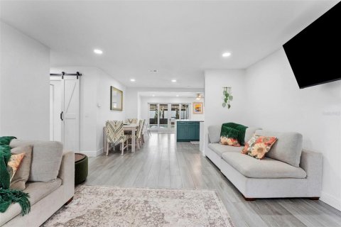 Villa ou maison à vendre à Oldsmar, Floride: 3 chambres, 142.42 m2 № 2405580 - photo 7