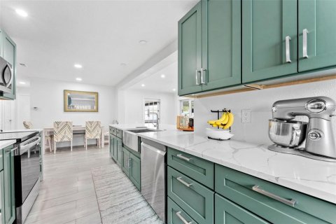 Villa ou maison à vendre à Oldsmar, Floride: 3 chambres, 142.42 m2 № 2405580 - photo 15