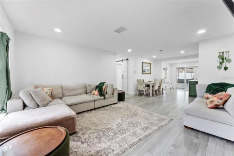 Villa ou maison à vendre à Oldsmar, Floride: 3 chambres, 142.42 m2 № 2405580 - photo 6