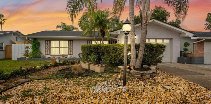 Villa ou maison à Oldsmar, Floride 3 chambres, 142.42 m2 № 2405580