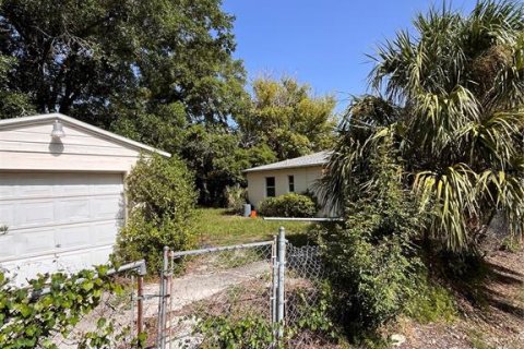 House in Tampa, Florida 2 bedrooms, 69.58 sq.m. № 2198310 - photo 11