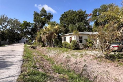 House in Tampa, Florida 2 bedrooms, 69.58 sq.m. № 2198310 - photo 15