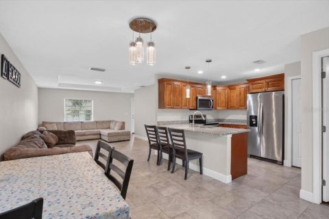 Casa en venta en Tampa, Florida, 3 dormitorios, 125.14 m2 № 2167068 - foto 8