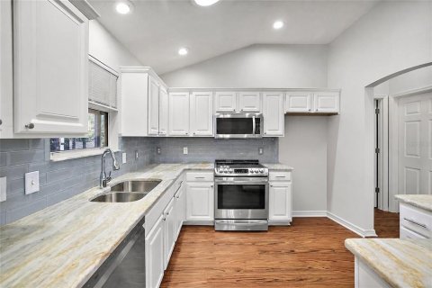 Casa en venta en The Villages, Florida, 3 dormitorios, 141.86 m2 № 2096755 - foto 13