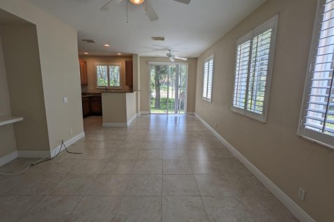 Townhouse in Riviera Beach, Florida 2 bedrooms, 111.39 sq.m. № 2261584 - photo 2