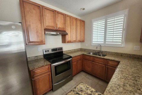 Townhouse in Riviera Beach, Florida 2 bedrooms, 111.39 sq.m. № 2261584 - photo 5