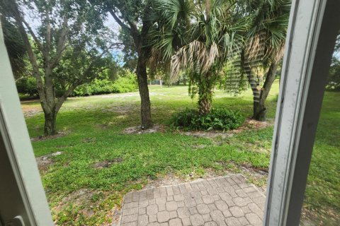 Townhouse in Riviera Beach, Florida 2 bedrooms, 111.39 sq.m. № 2261584 - photo 11