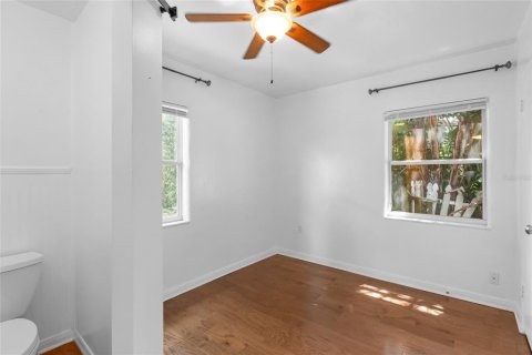 Casa en venta en Orlando, Florida, 4 dormitorios, 145.67 m2 № 1858035 - foto 13